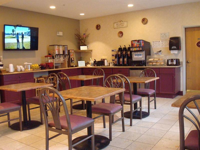 Howard Johnson By Wyndham Vancouver Hotel & Suites Extérieur photo